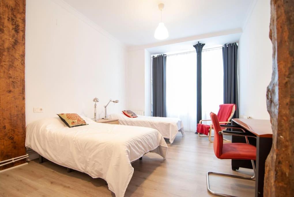 Familias Y Grupos - Muy Buena Ubicacion - Bilbao Apartment Exterior photo